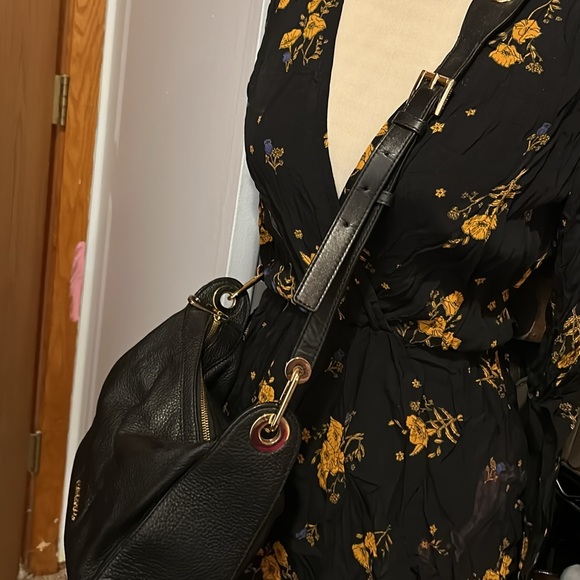 Michael Michael Kors pebbled leather with gold hardware crossbody shoulder bag - Picture 16 of 16